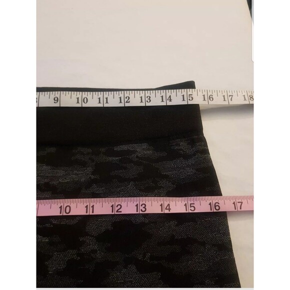 Time And Tru Womens Pants Size Plus XXL Size 20 Gray High Waist Fleece Camo - Picture 10 of 13